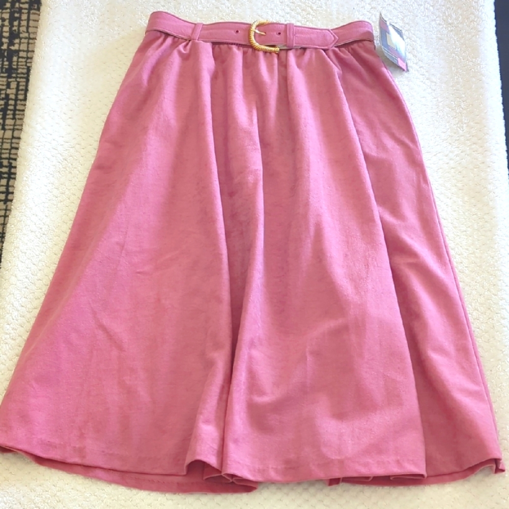 3/$10❣️INSEPERABLES Elegant Pink Women's Skirt with Belt